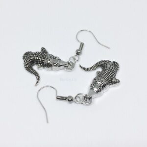 🛍 Alligator Earrings Drop Hook Charms New Silver